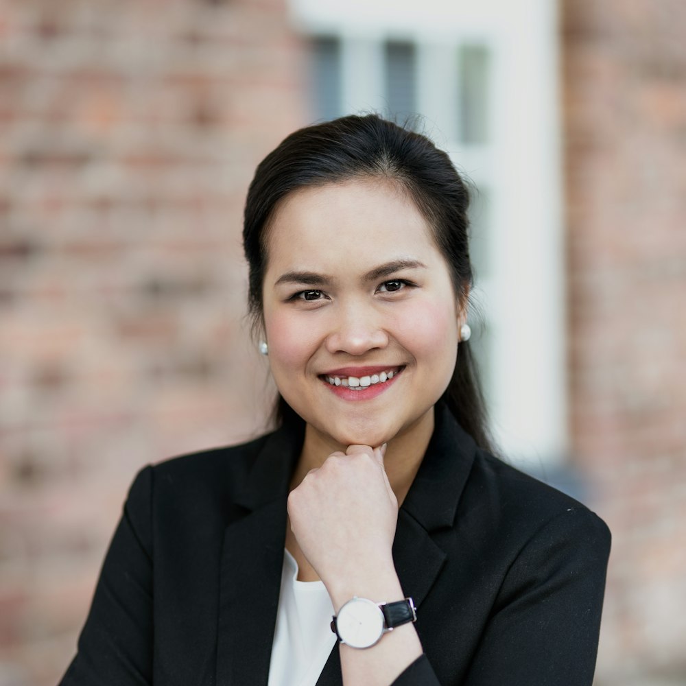 Grace O. - Operations Manager